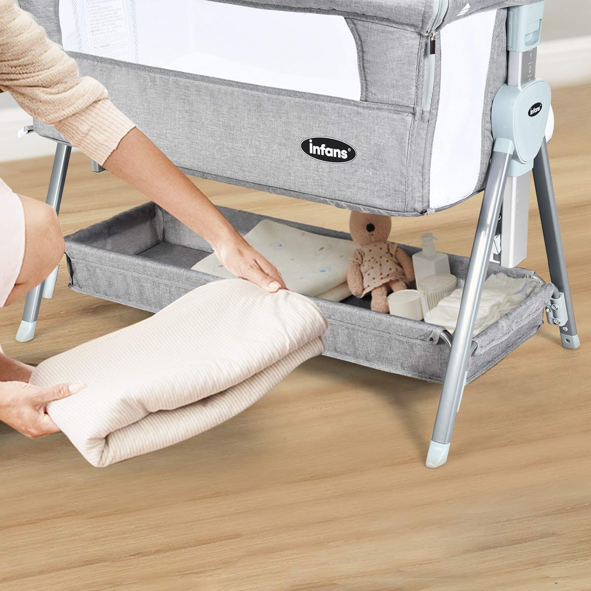 Baby Bassinet Bedside Sleeper with Spine Protecting Support OLAKIDS